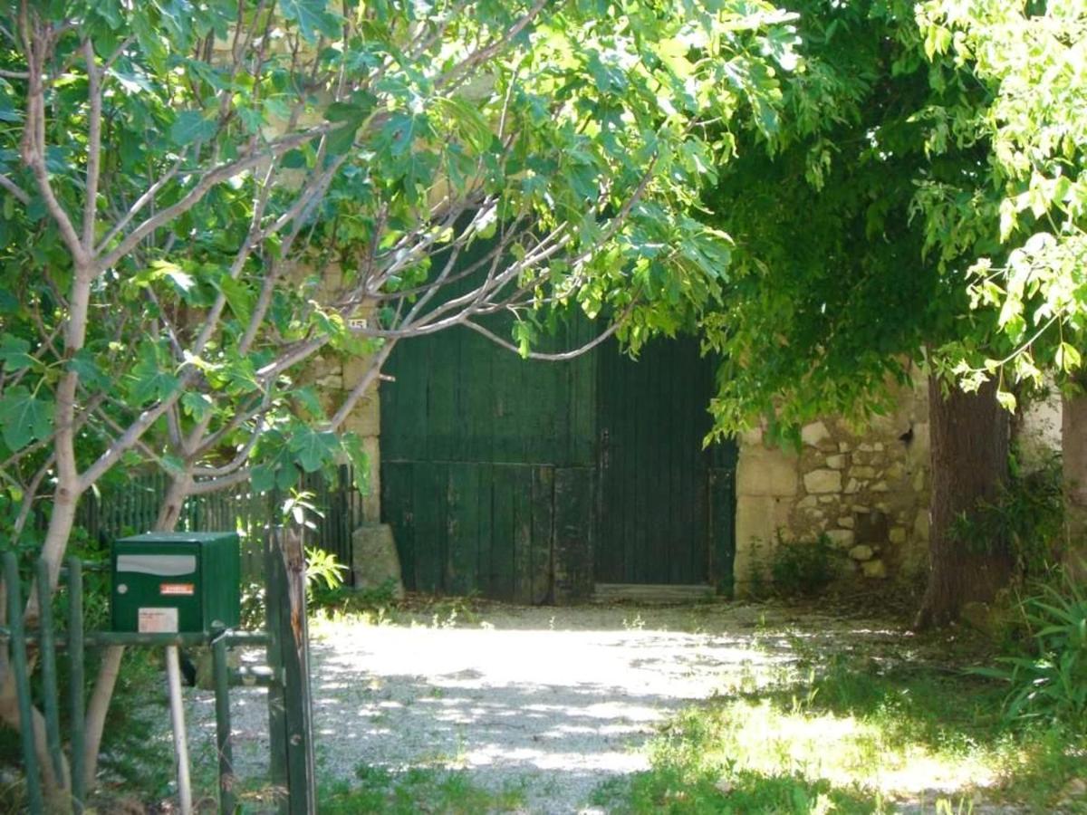 Maison de 3 chambres a Noves avec terrasse amenagee et WiFi Extérieur photo