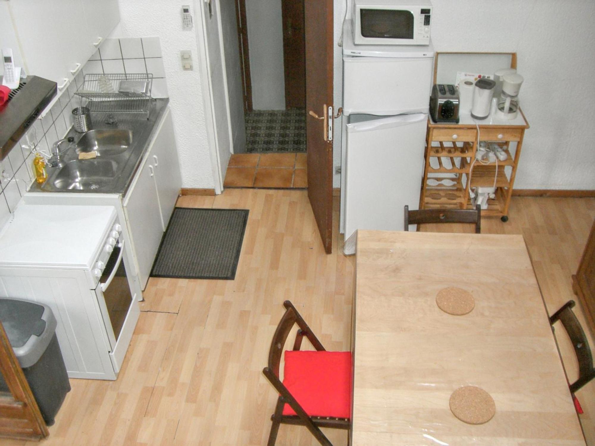 Maison de 3 chambres a Noves avec terrasse amenagee et WiFi Extérieur photo