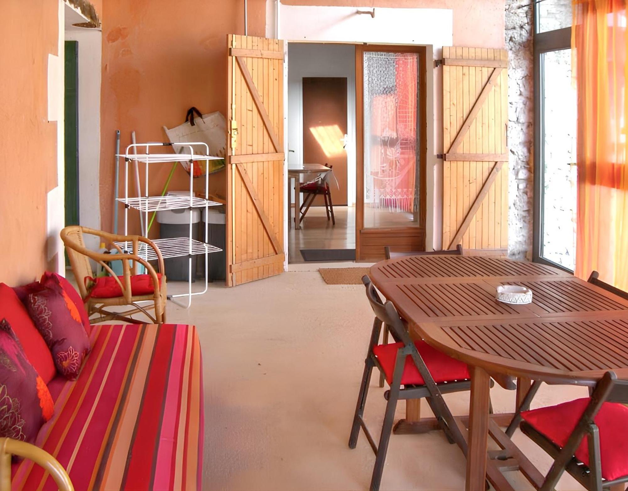 Maison de 3 chambres a Noves avec terrasse amenagee et WiFi Extérieur photo